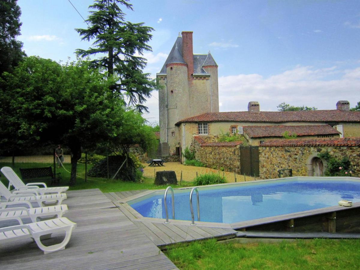 Magnificent Holiday Home With Pool Saint-Paul-du-Bois Room photo